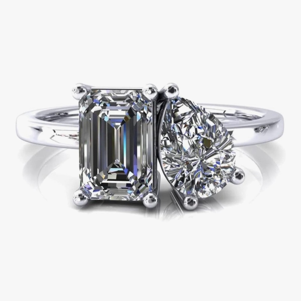 Emerald & Pear Cut Toi Et Moi Moissanite Engagement Ring